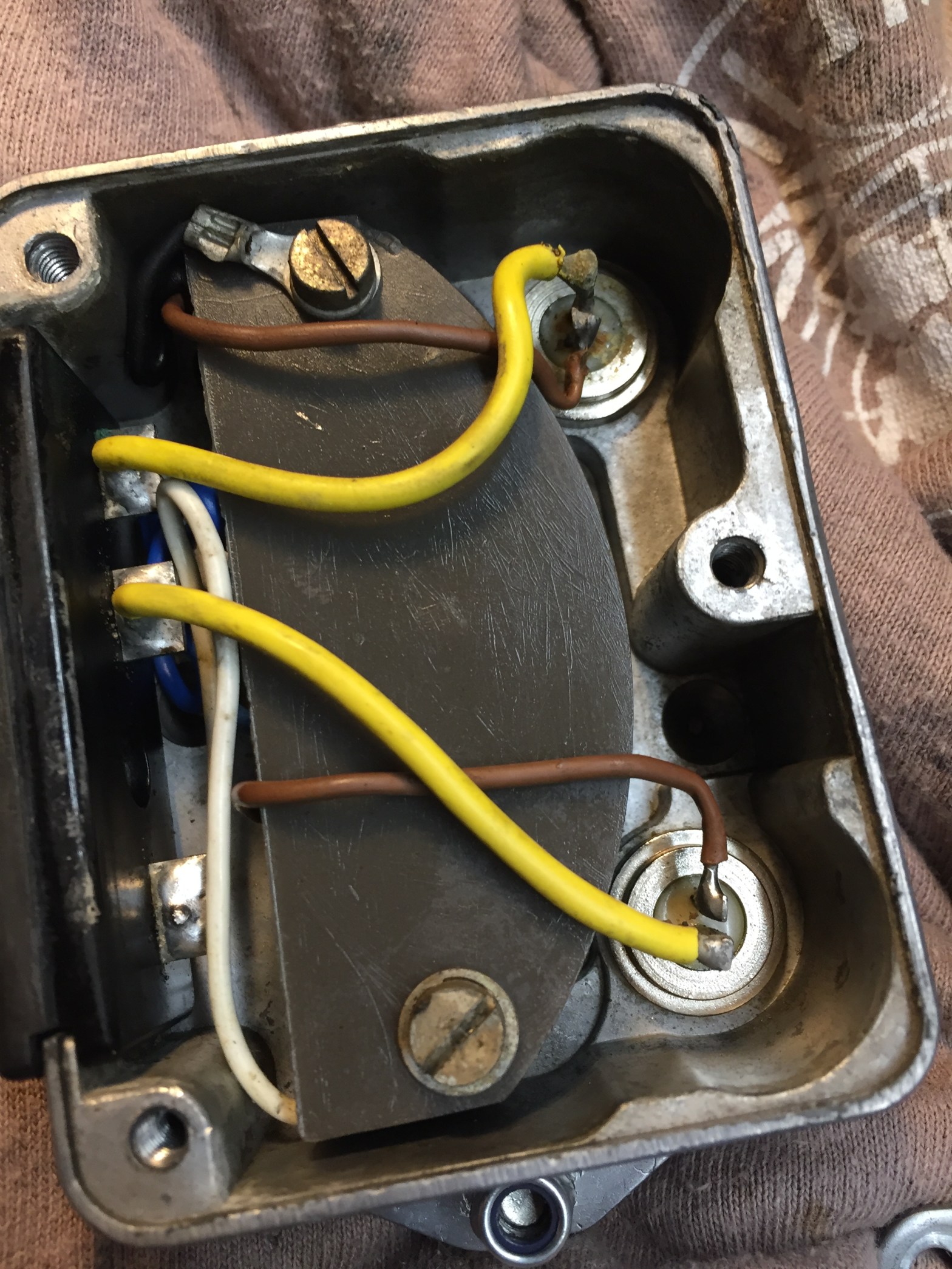 Pulizia del Regolatore di&nbsp;Tensione